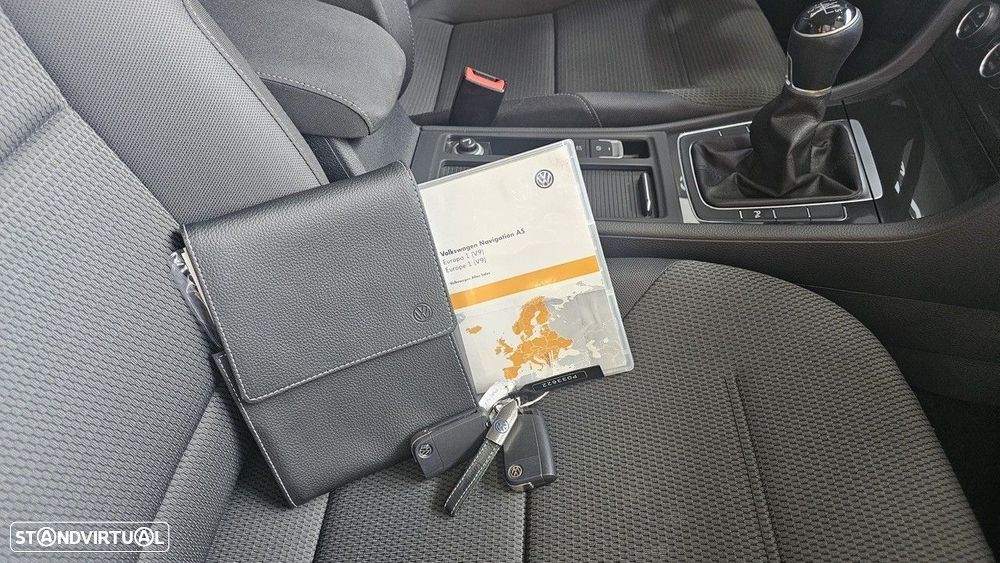 VW Golf 1.6 TDI Confortline - 18