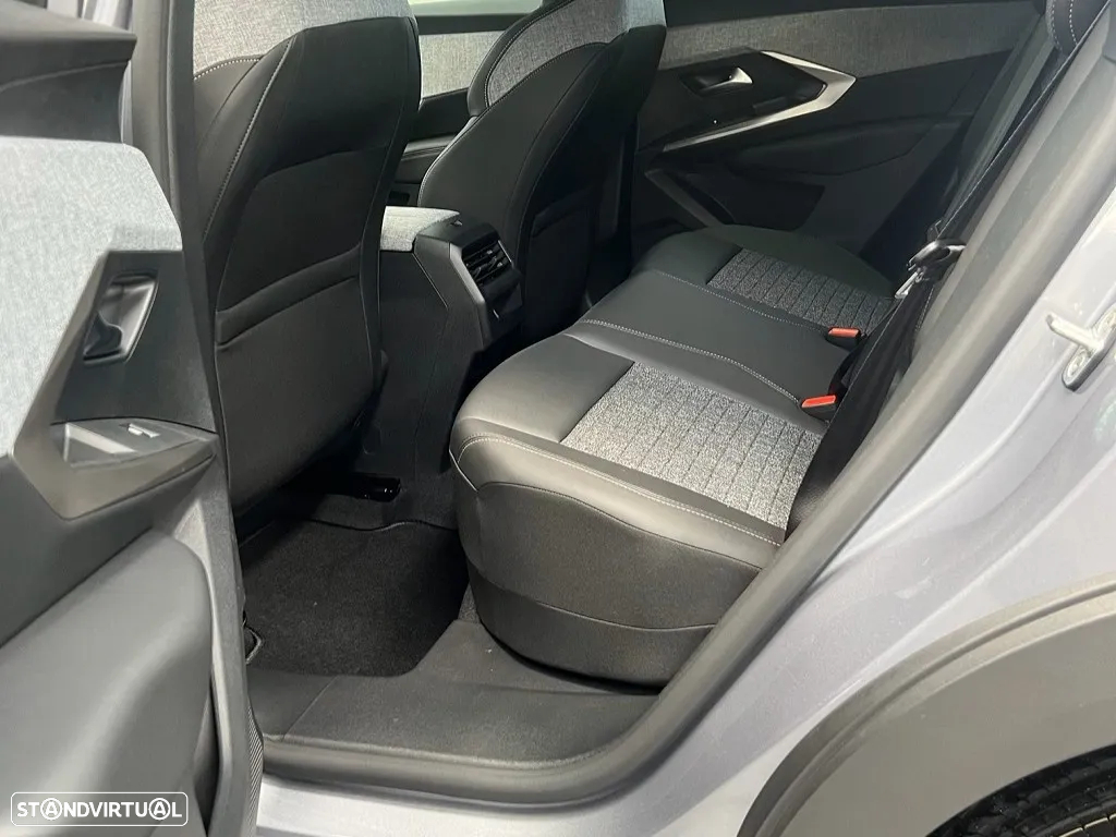 Peugeot 3008 1.2 Hybrid Allure e-DCS6 - 13