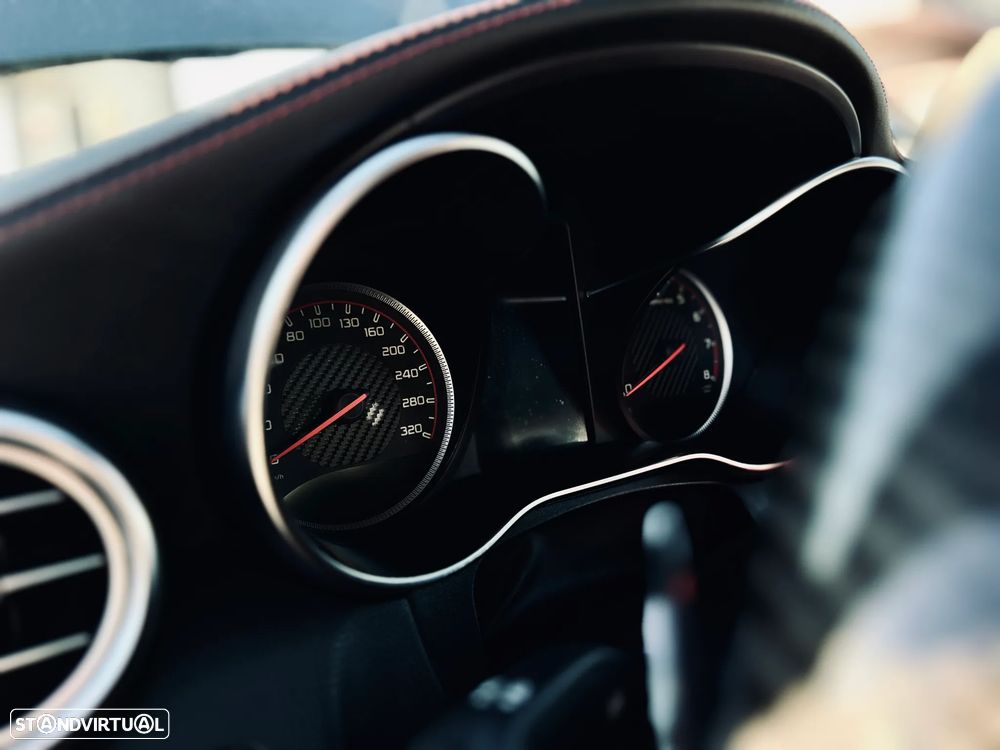 Mercedes-Benz C 63 AMG S Speedshift 7G-MCT - 26