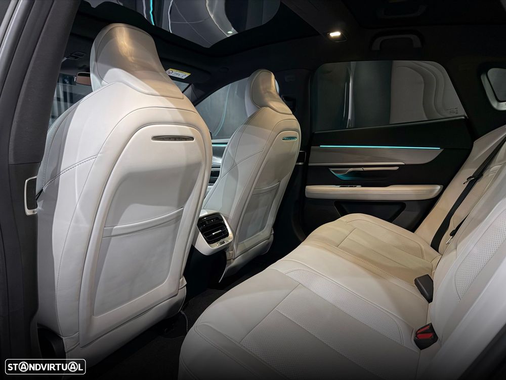 Xpeng P7i 86.2 kWh Long Range - 34