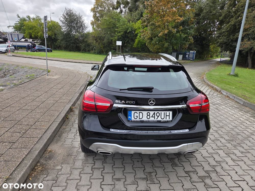 Mercedes-Benz GLA 200 7G-DCT Urban - 7