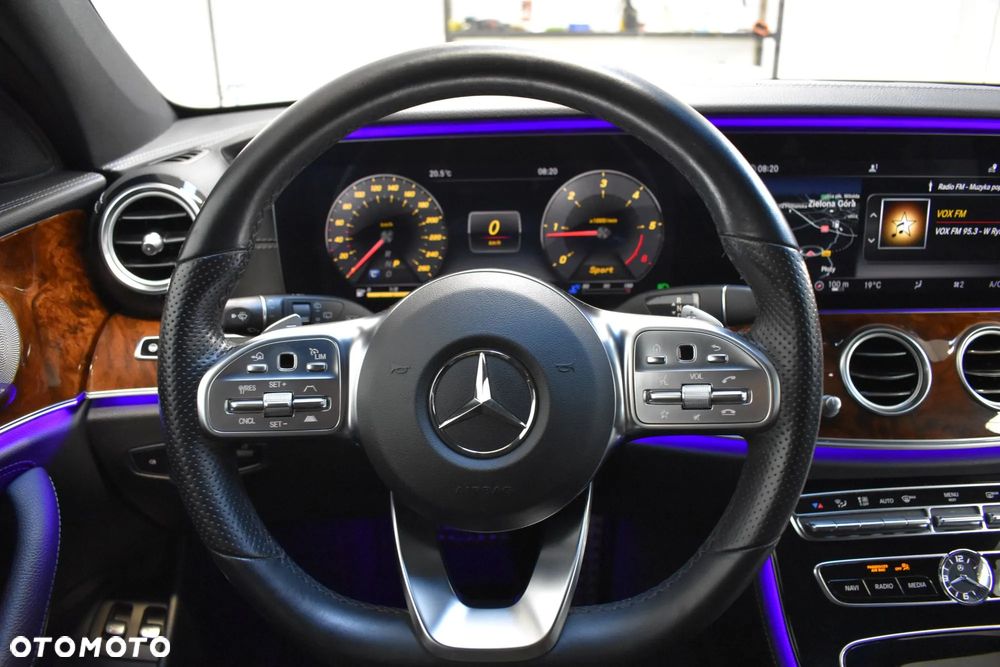 Mercedes-Benz Klasa E 220 d 9G-TRONIC - 19