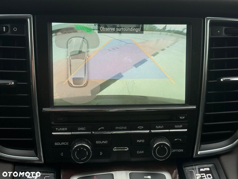 Porsche Panamera 4S - 36