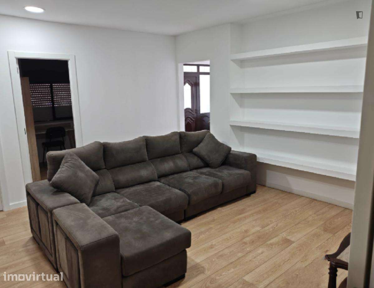 Quarto - localizado em Coimbra - Grande imagem: 5/5