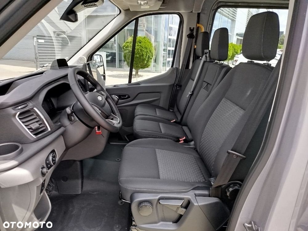Ford Transit - 12