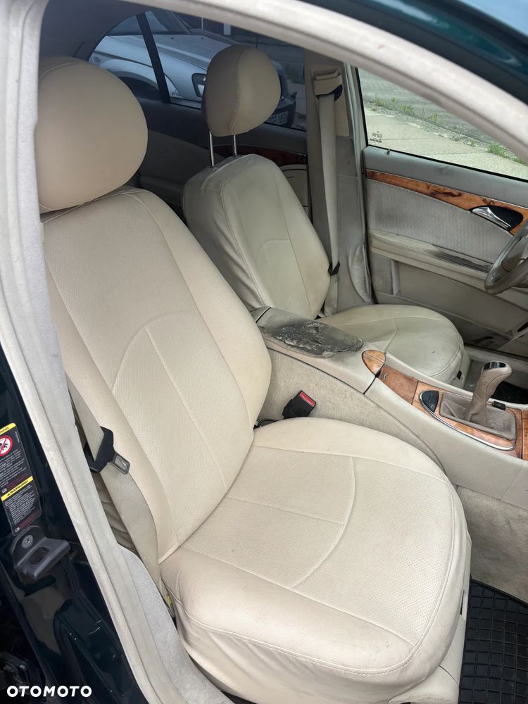 Mercedes-Benz Klasa E 280 Elegance - 34