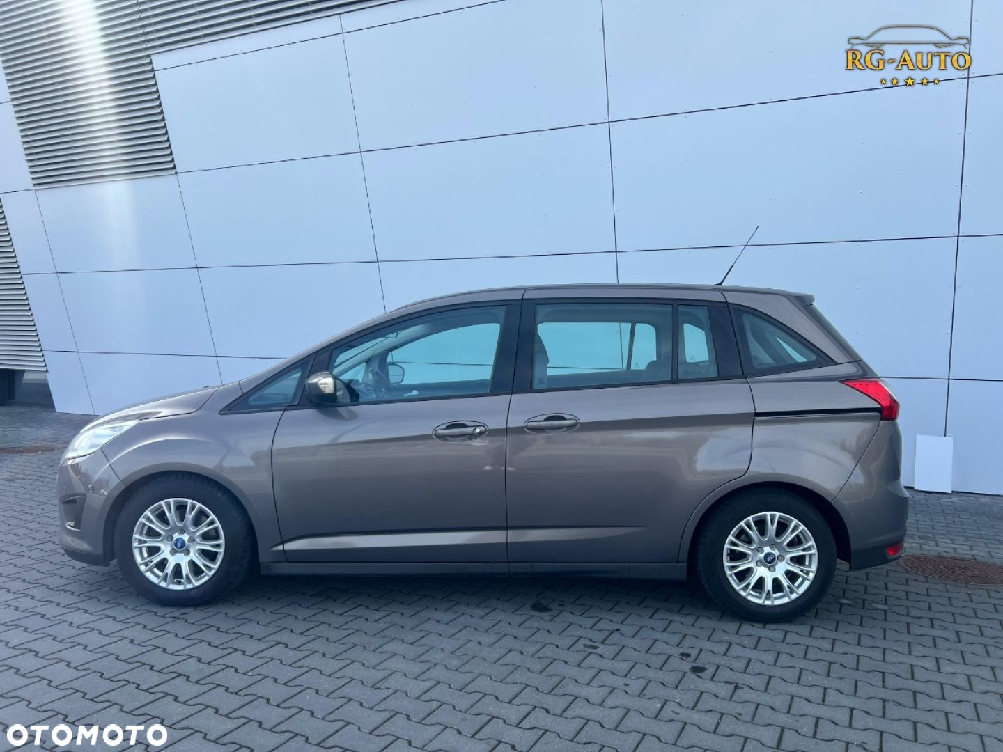Ford Grand C-MAX - 15