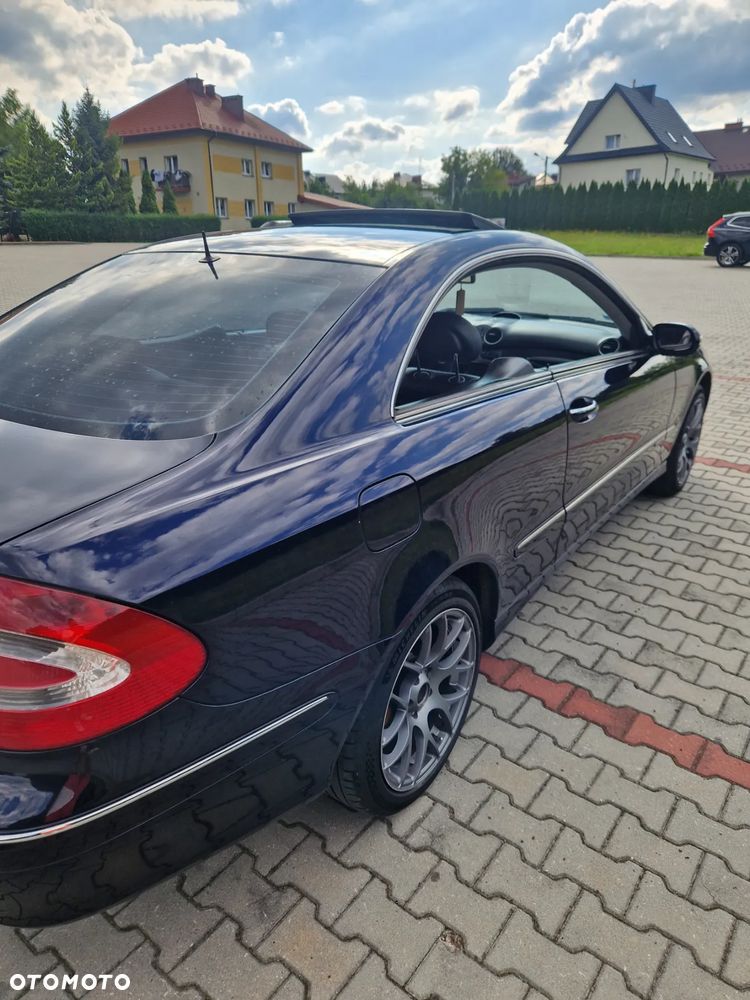 Mercedes-Benz CLK - 6