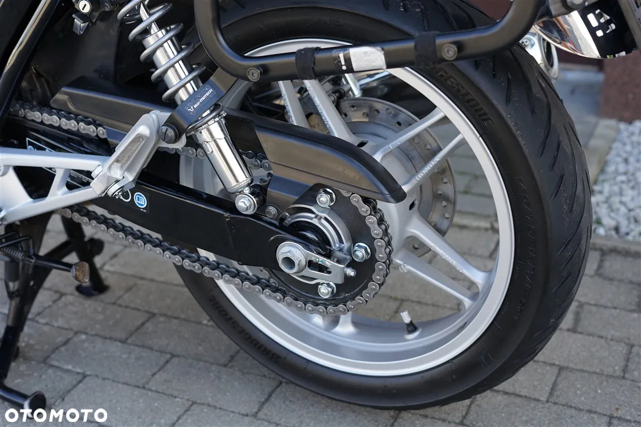 Honda CB - 25