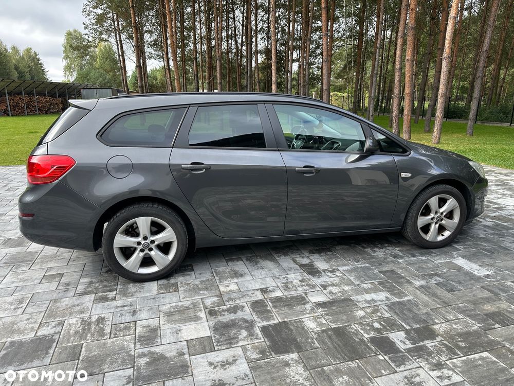Opel Astra 1.4 Turbo Exklusiv - 25