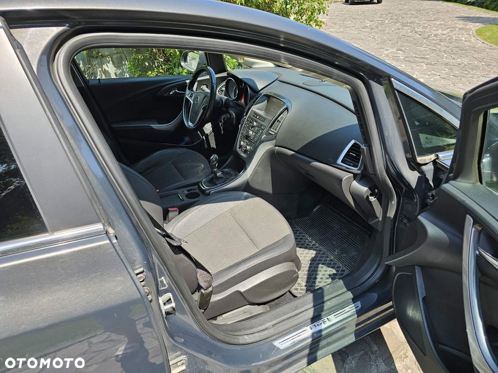 Opel Astra 1.4 T Cosmo - 12