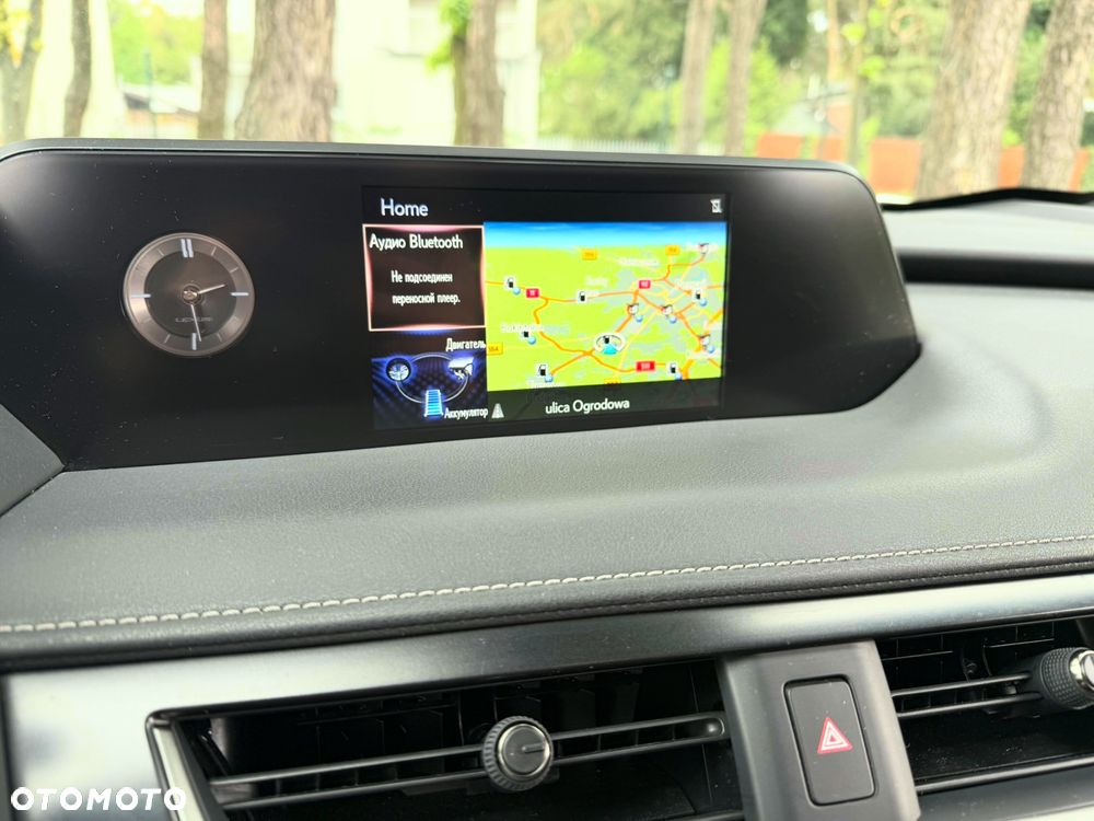 Lexus UX 250h Prestige 2WD - 29