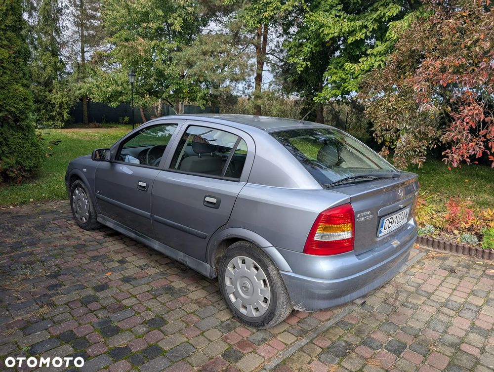 Opel Astra - 2