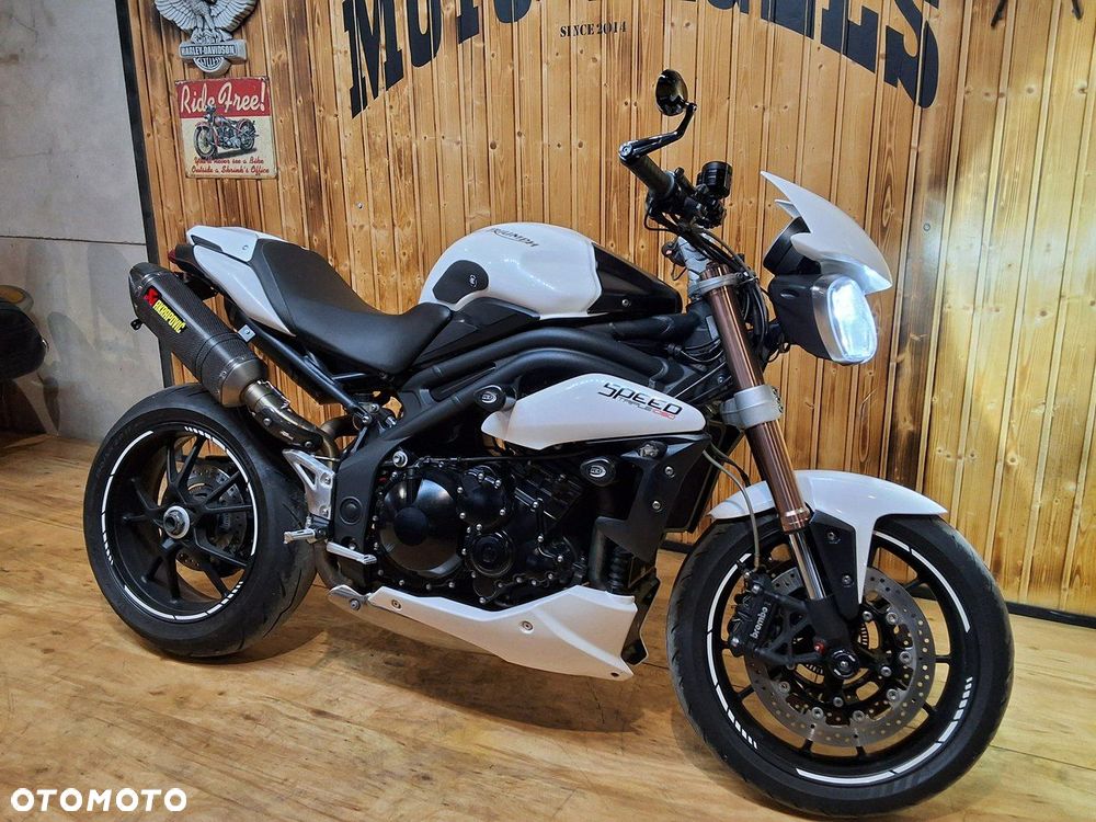 Triumph Street Triple - 9