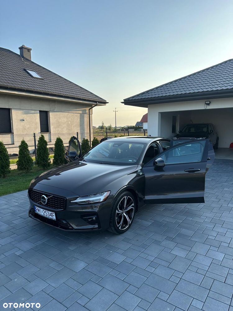 Volvo S60 B5 B Ultimate Dark - 2