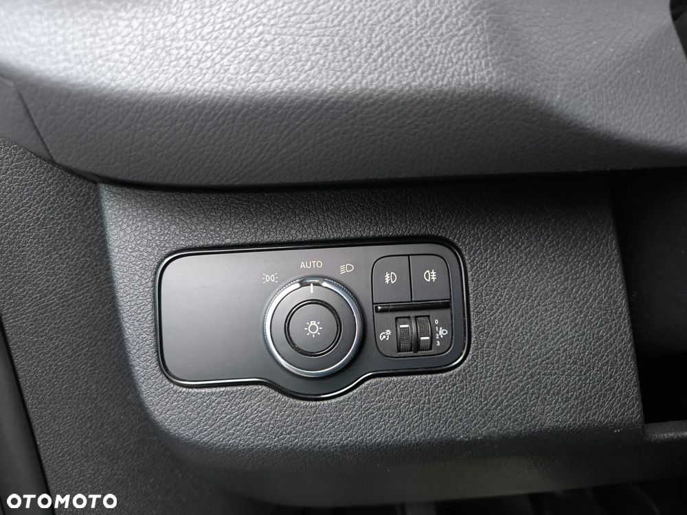 Mercedes-Benz Sprinter - 21