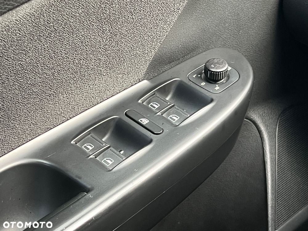 Volkswagen Passat 1.9 TDI Comfortline - 17