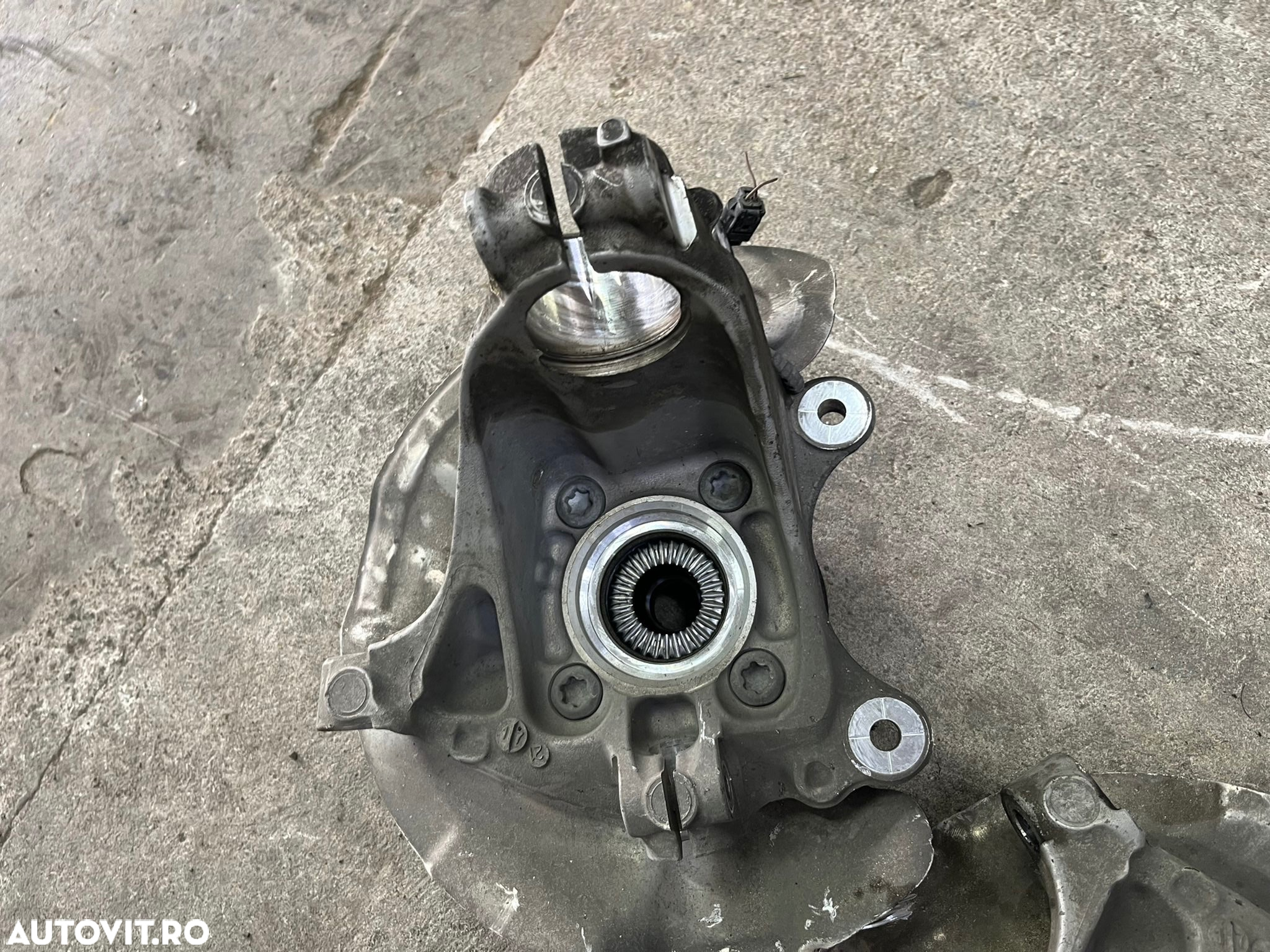 Fuzeta fata cu rulment BMW X1 F48 X-drive an 2016-2022 - 3