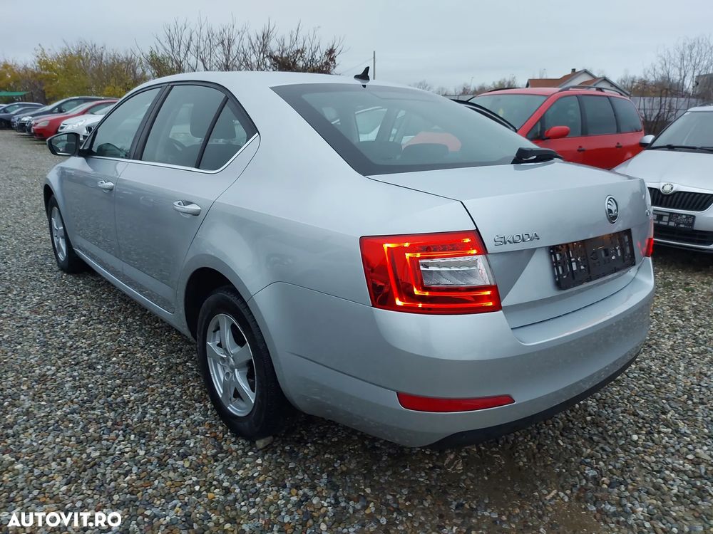 Skoda Octavia - 3