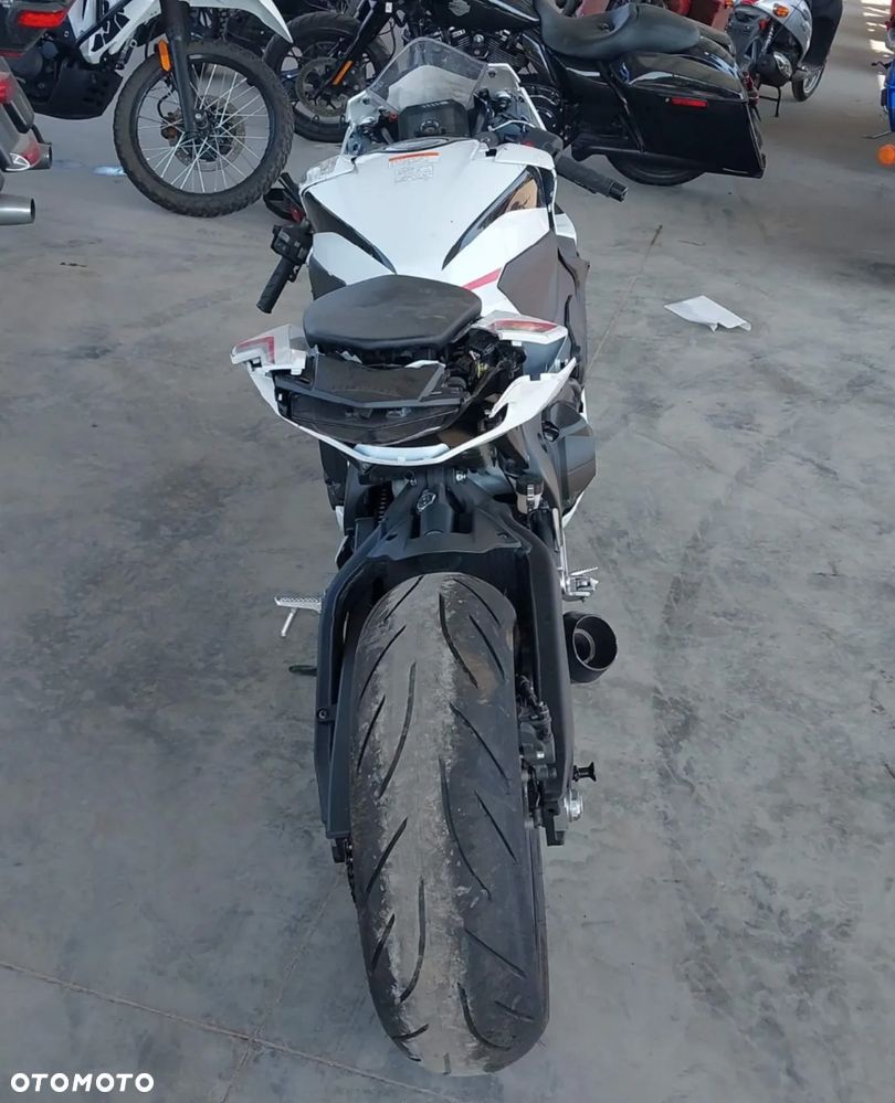 Honda CBR - 6