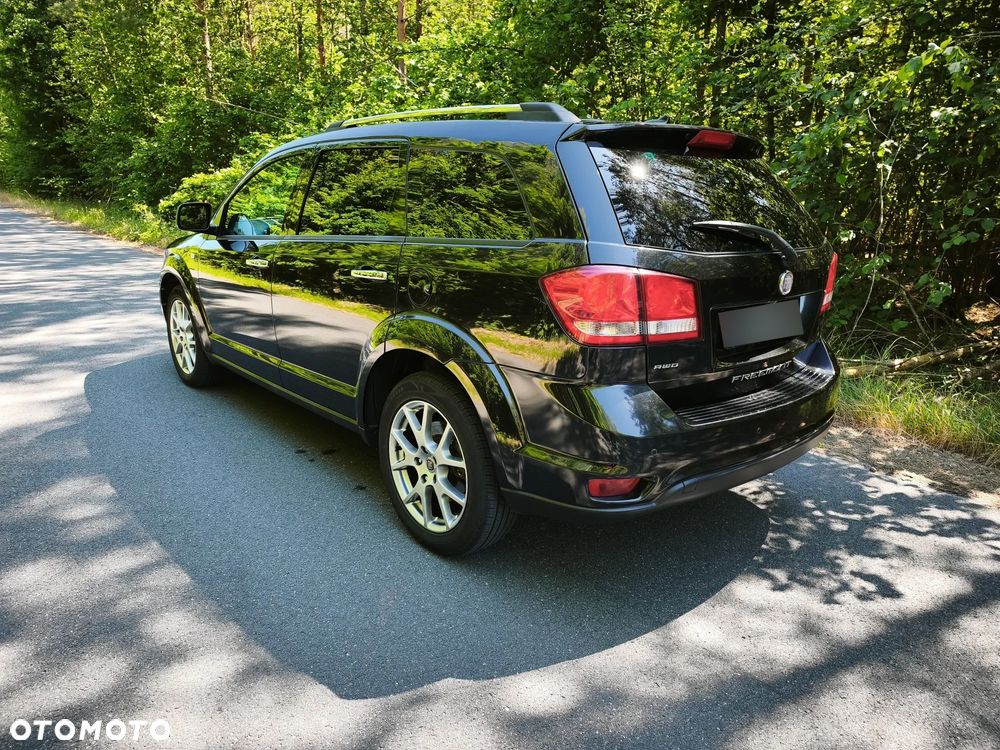 Fiat Freemont 2.0 Multijet Lounge AWD - 4