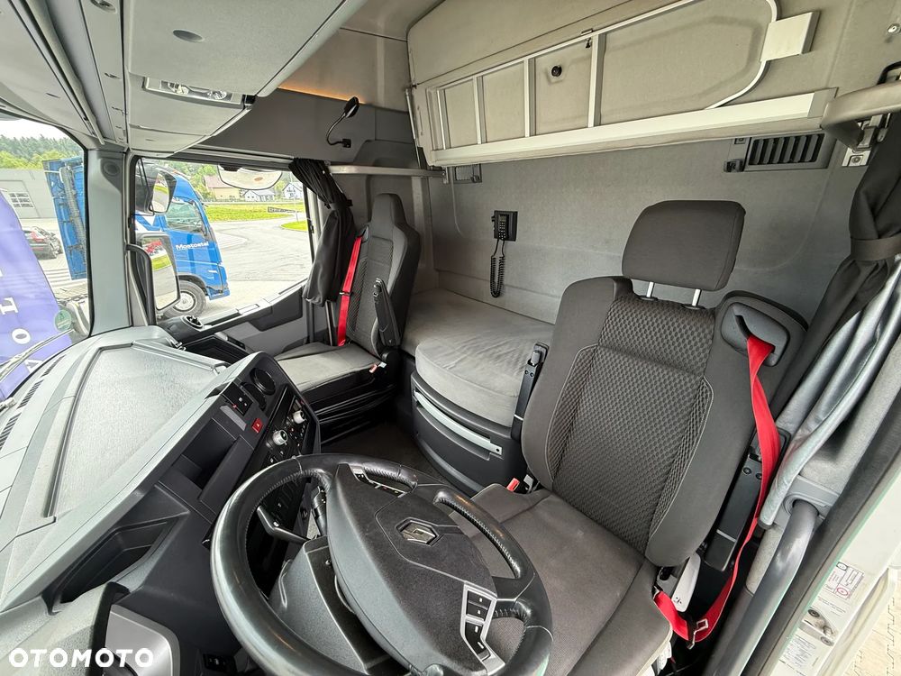 Renault T440 SleeperCab / Standard / Lodówka - 10