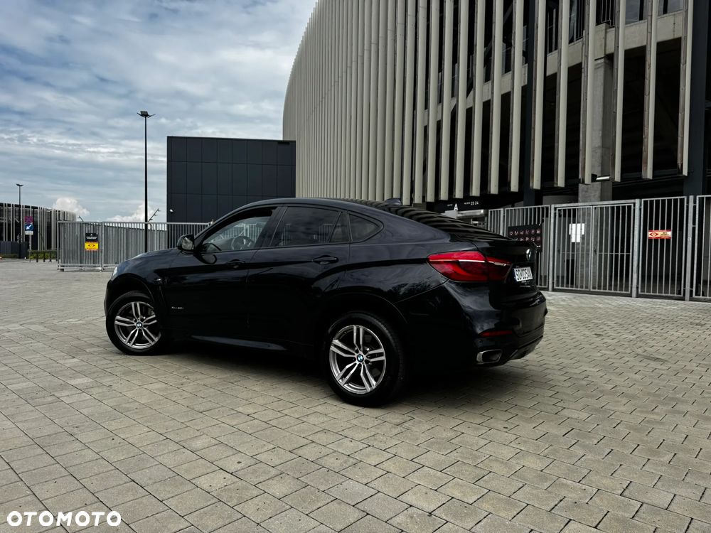 BMW X6 xDrive50i - 16