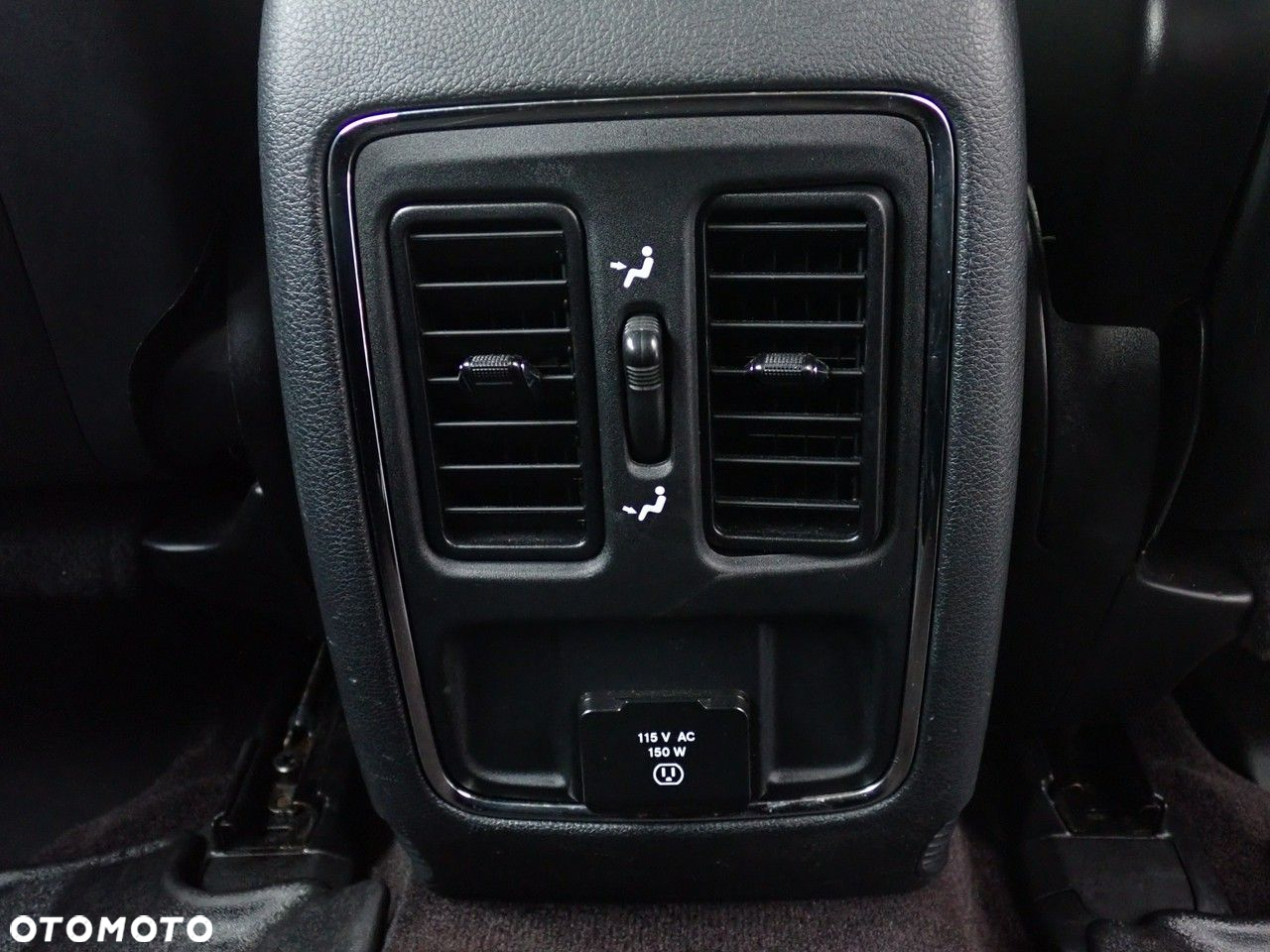 Jeep Grand Cherokee - 33