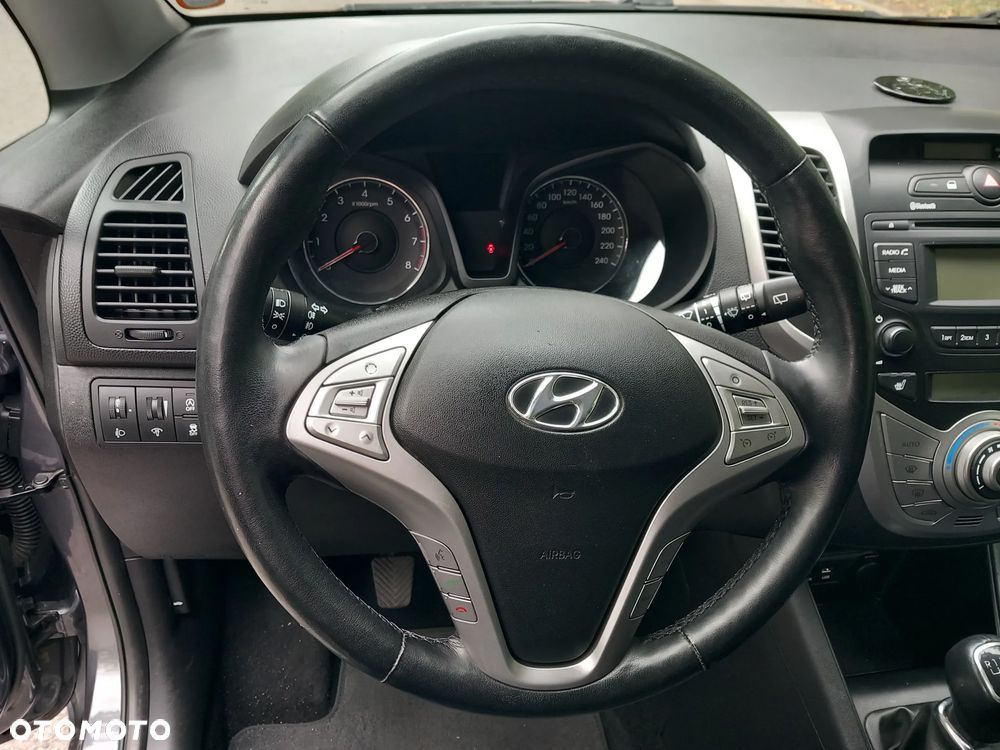 Hyundai ix20 1.4 Comfort blue - 18