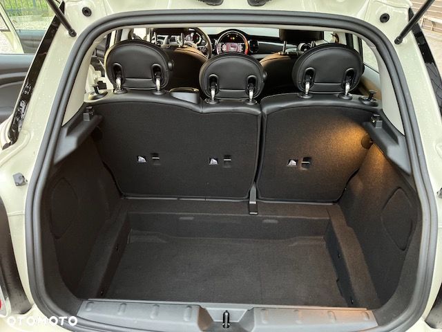 MINI Cooper Essential Trim - 7