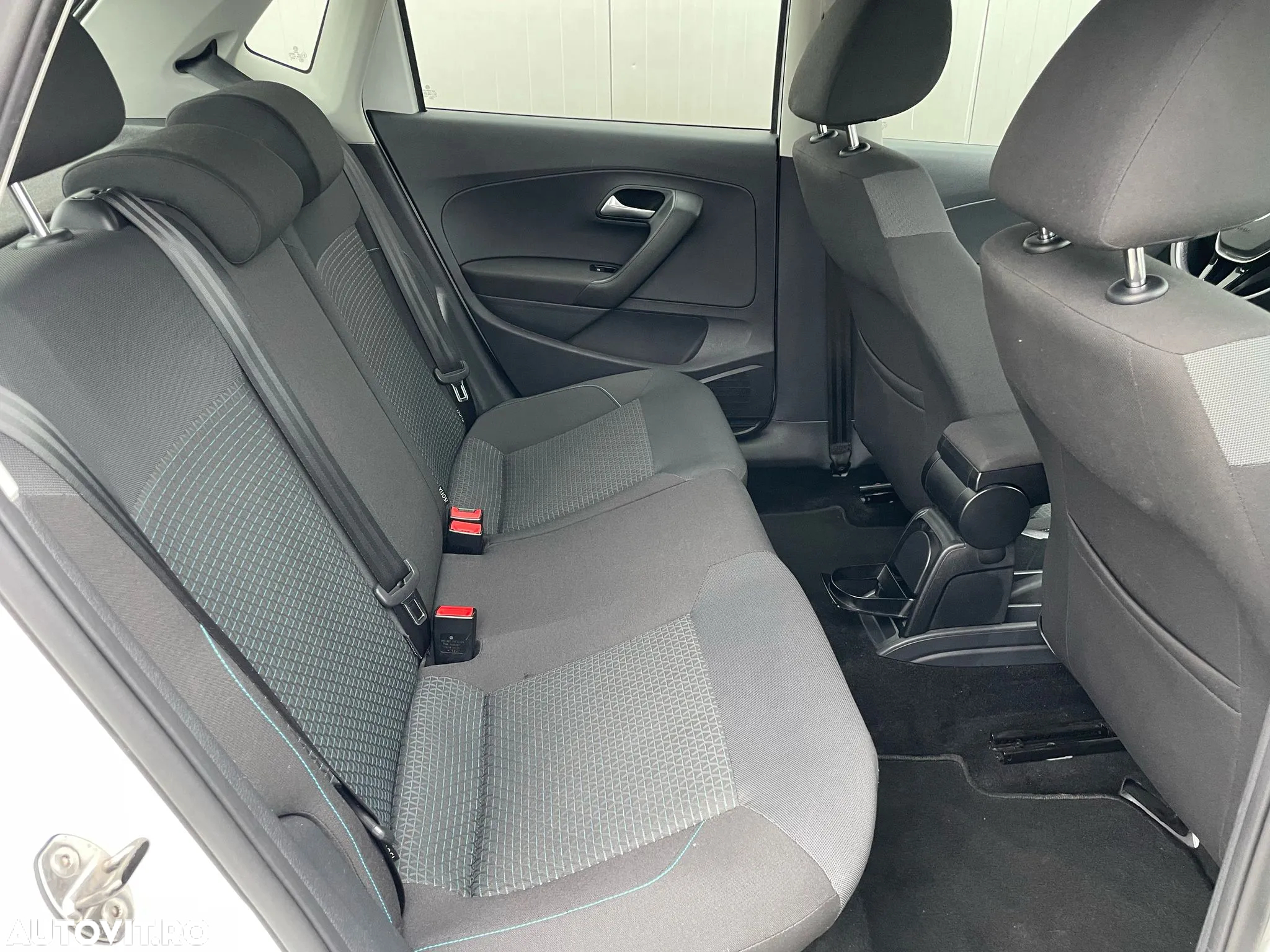 Volkswagen Polo 1.4 TDI (Blue Motion Technology) Comfortline - 18