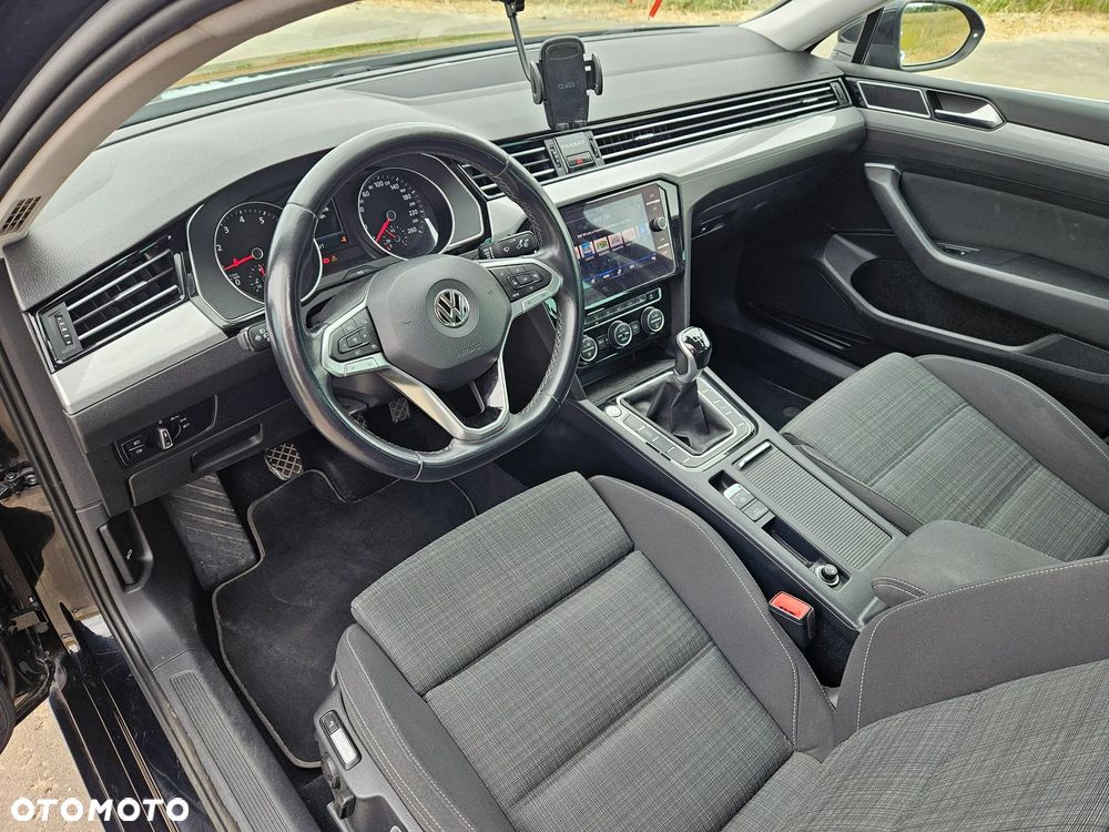 Volkswagen Passat 1.5 TSI OPF Elegance - 8