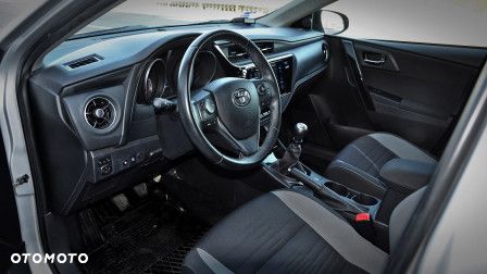Toyota Auris 1.4 D-4D Premium - 13