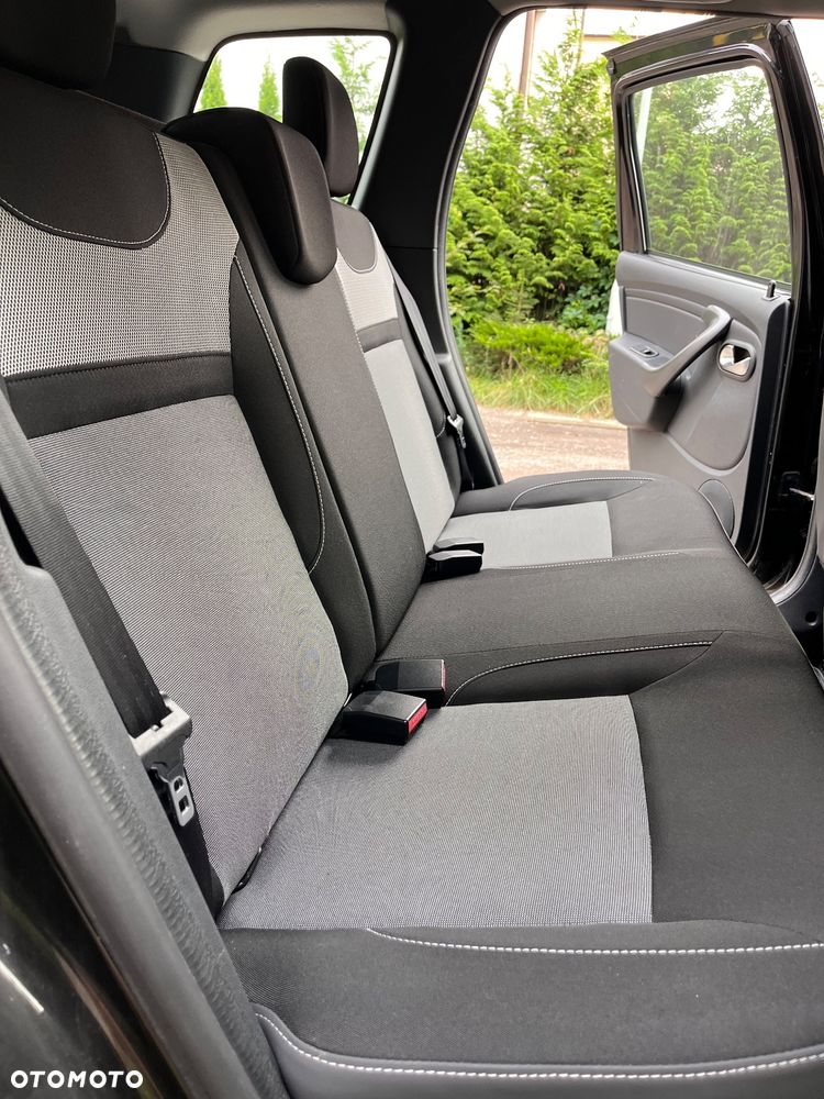 Dacia Duster 1.6 SCe Laureate S&S - 9