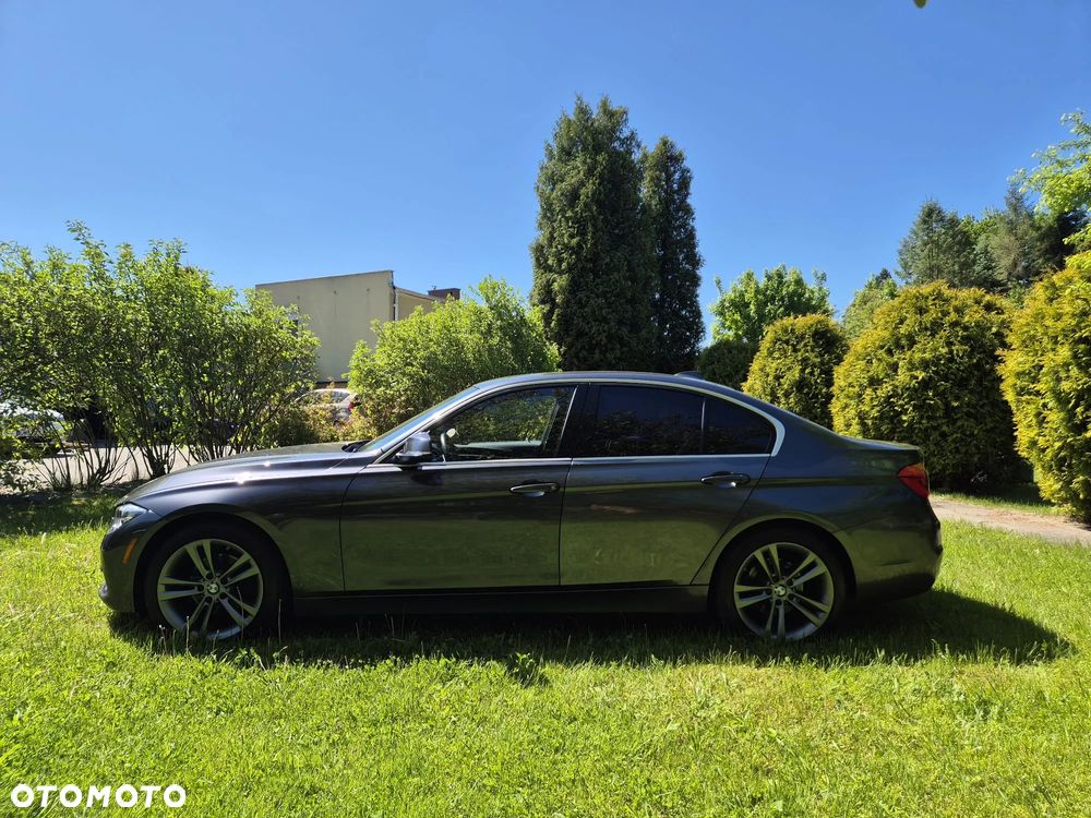 BMW Seria 3 330i Edition Luxury Line Purity - 4