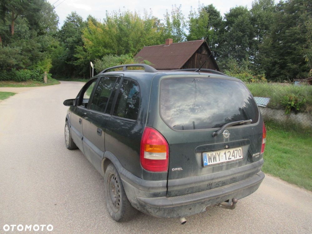Opel Zafira - 2