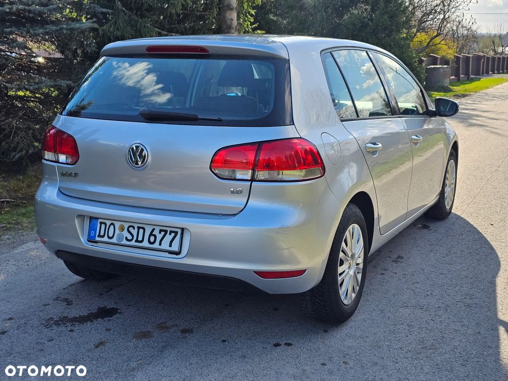Volkswagen Golf - 34