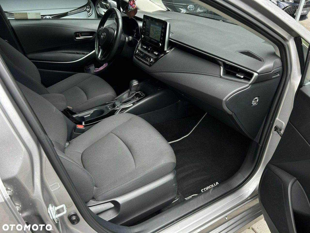 Toyota Corolla - 17