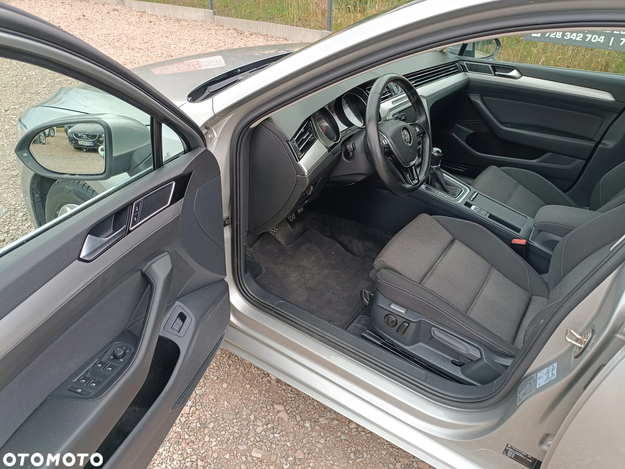 Volkswagen Passat 2.0 TDI EVO Elegance - 24