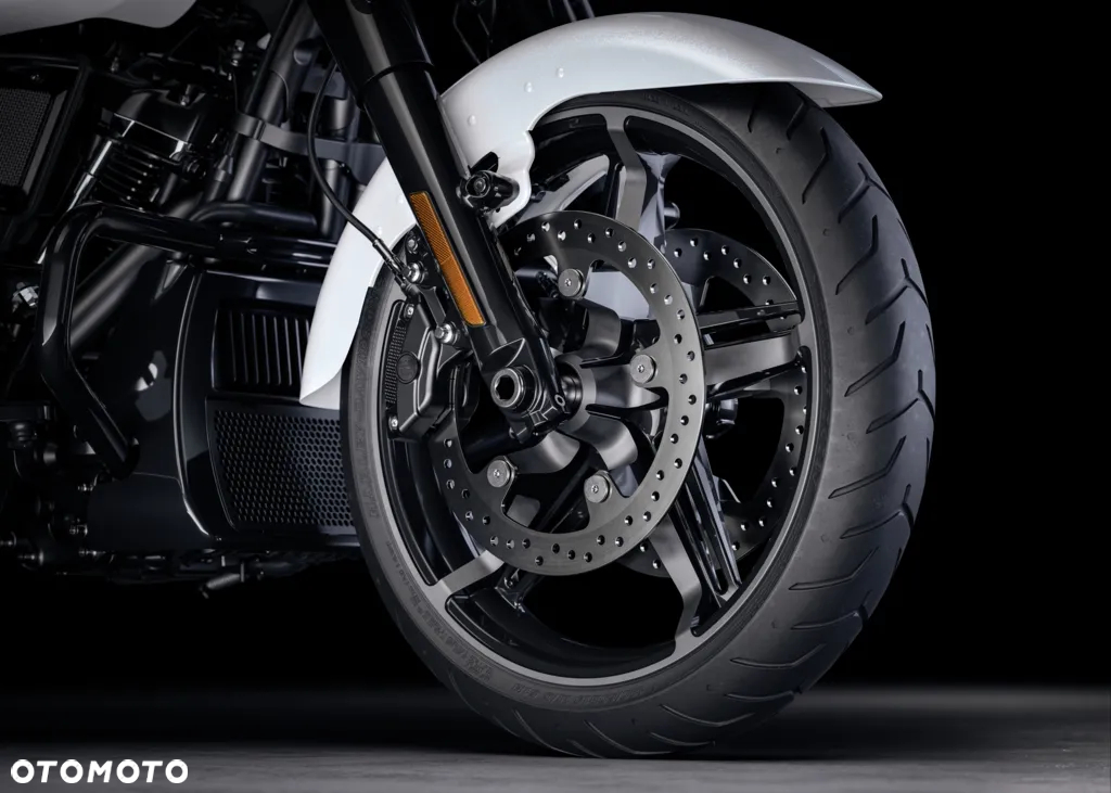 Harley-Davidson Touring Street Glide - 33