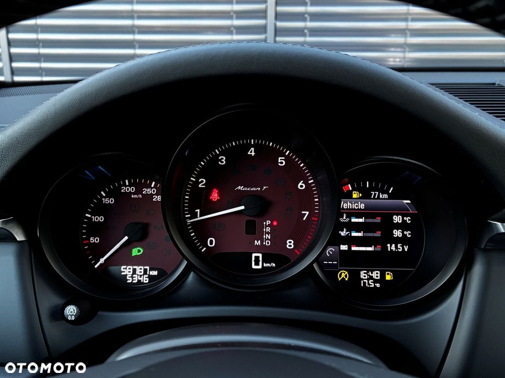 Porsche Macan - 28