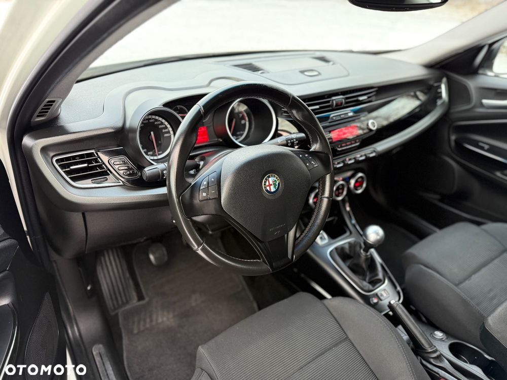 Alfa Romeo Giulietta 1.4 TB Distinctive - 16