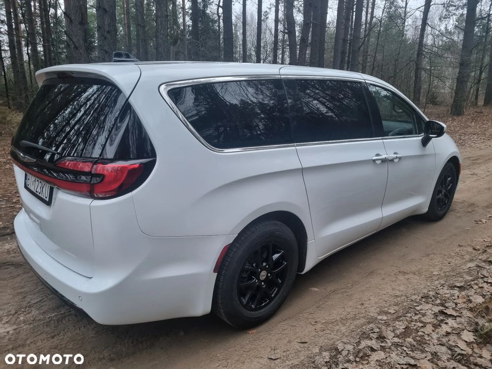 Chrysler Pacifica - 6