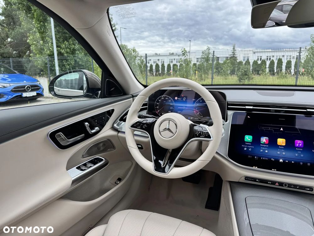Mercedes-Benz Klasa E 200 mHEV 4-Matic Exclusive 9G-Tronic - 14