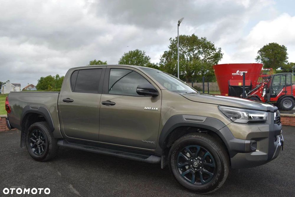 Toyota Hilux 2.8 D-4D Double Cab Invincible 4x4 - 3
