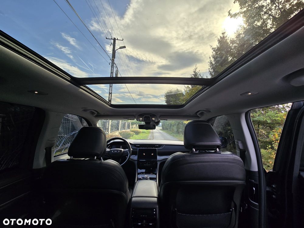Jeep Grand Cherokee - 29