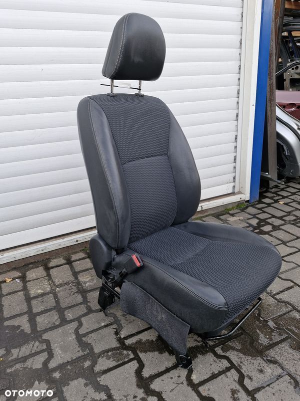 toyota verso i 1 lift fotel kierowcy lewy przód przedni półskóra uk - 6