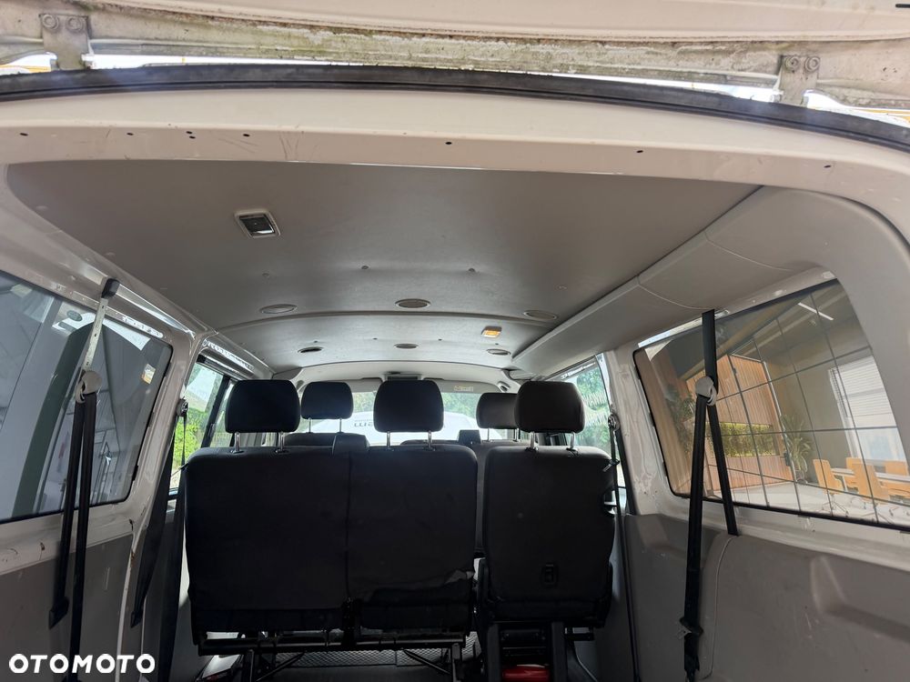 Volkswagen Transporter - 16