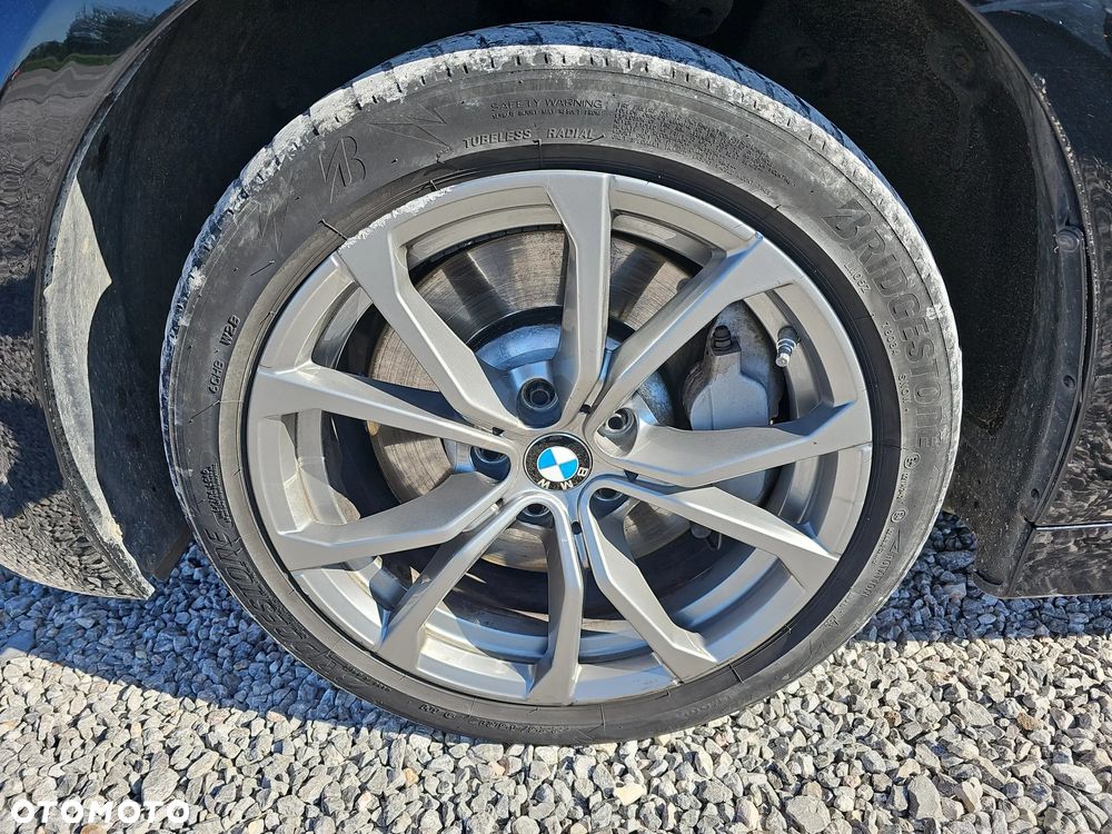 BMW Seria 3 330e Sport Line - 9