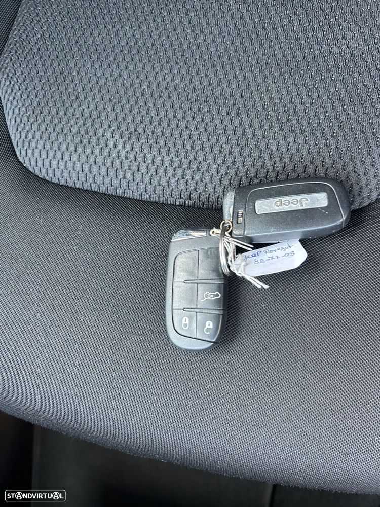 Jeep Renegade 1.0 T Limited - 32